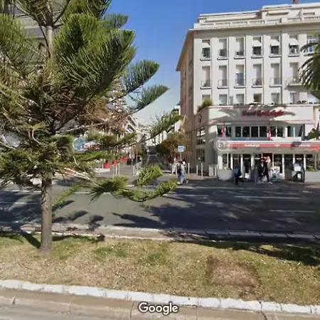 Studette A Cote De La Et La Promenade Appartement Nice