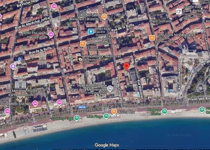 Studette A Cote De La Et La Promenade Ницца