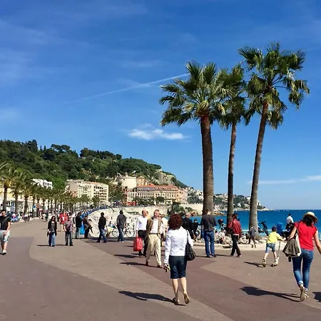 Studette A Cote De La Et La Promenade Apartment Nizza