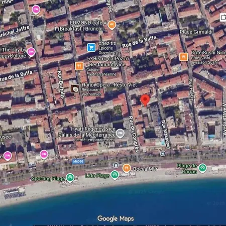 Studette A Cote De La Et La Promenade Nizza